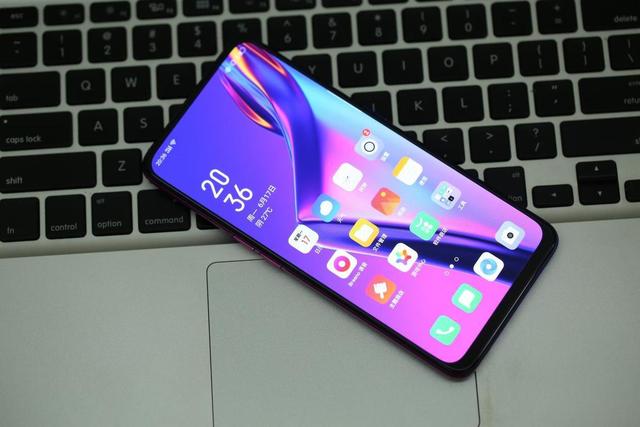 以拍为主，颜值与实力并存 