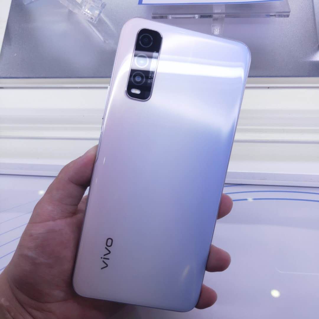 Vivo Y51s 千元左右的5G手机