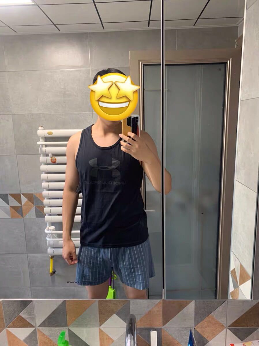 买来健身穿的，运动的适合很舒服