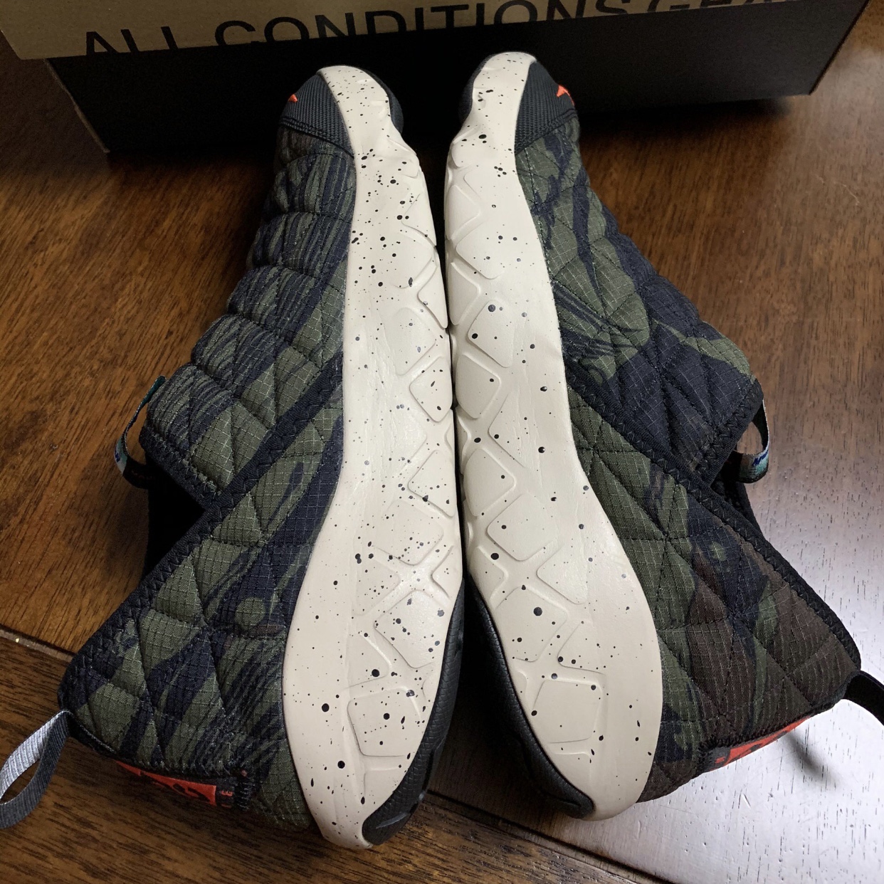 Nike ACG Air Moc 3 橄