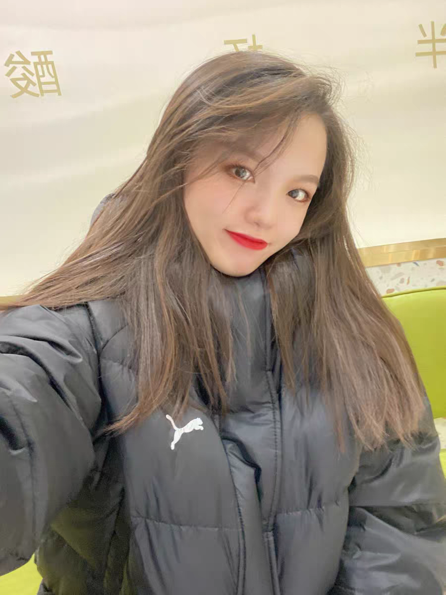 PUMA羽绒服