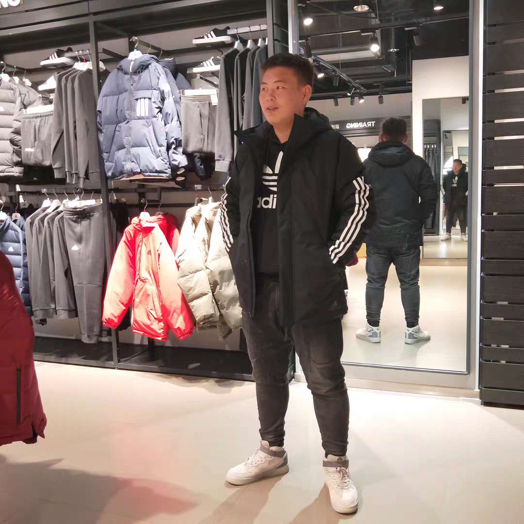 运动防风棉服