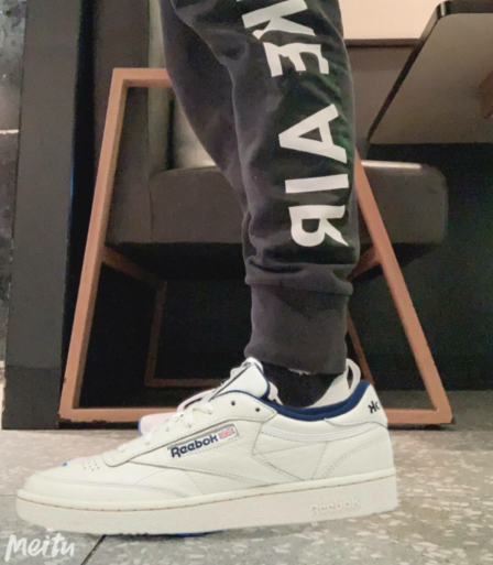 .店家货物做工很精美，服务也不错，给好评