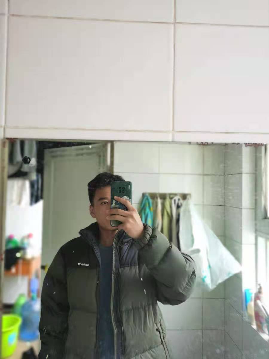 短款轻薄羽绒服 
