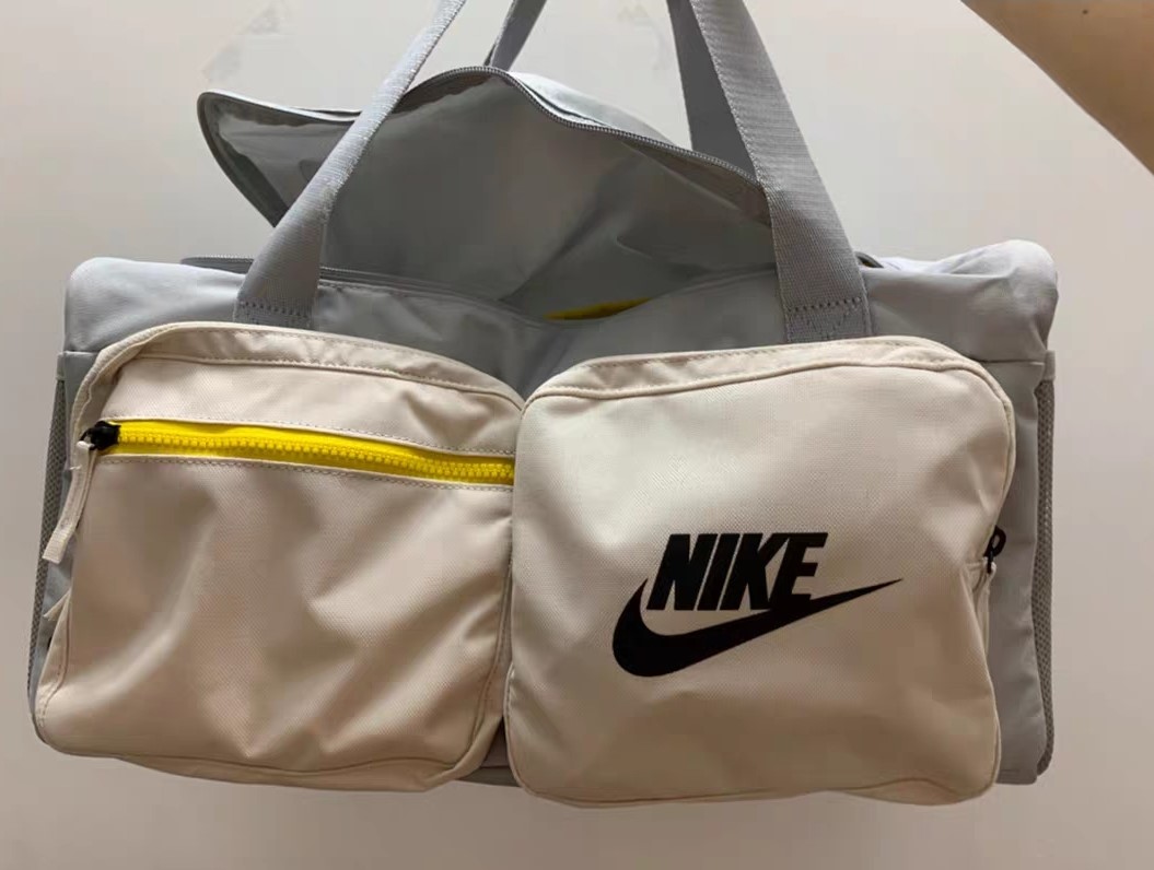 Nike运动户外单肩训练手提包