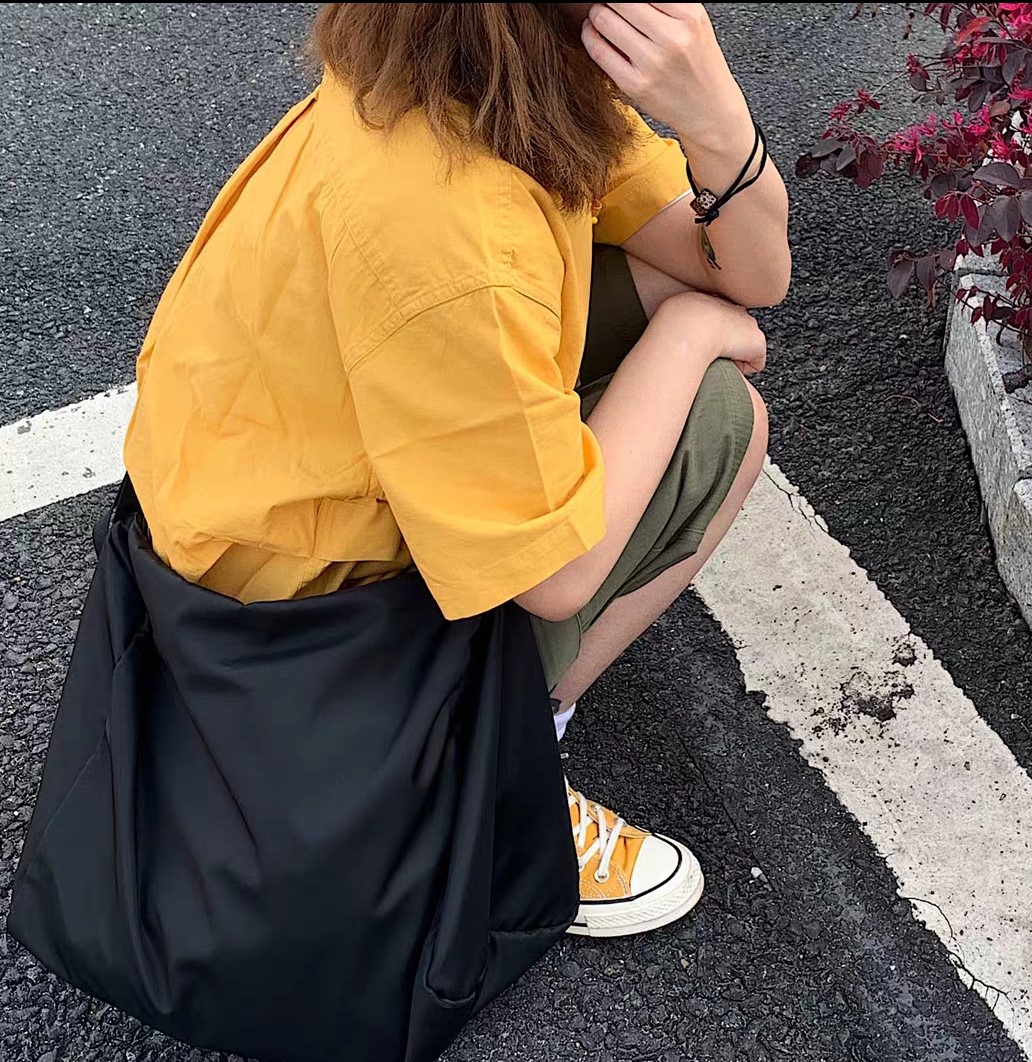 VAOPER 简约百搭单肩斜挎包