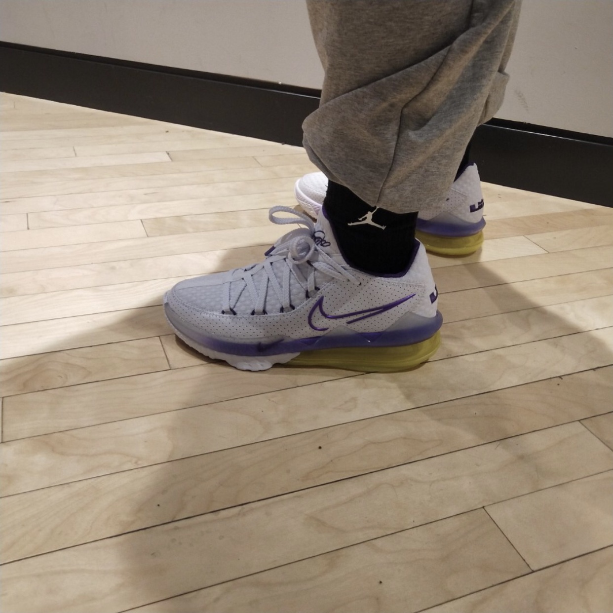Nike LeBron 詹姆斯17
