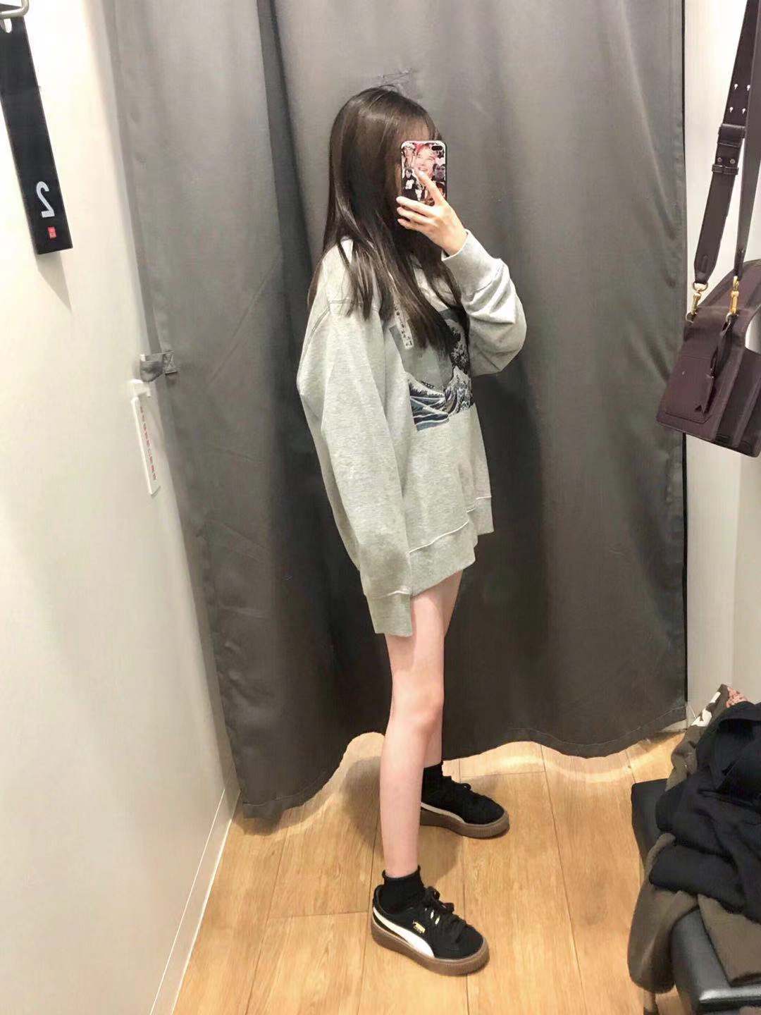 上脚真的好好看，显腿长哦~