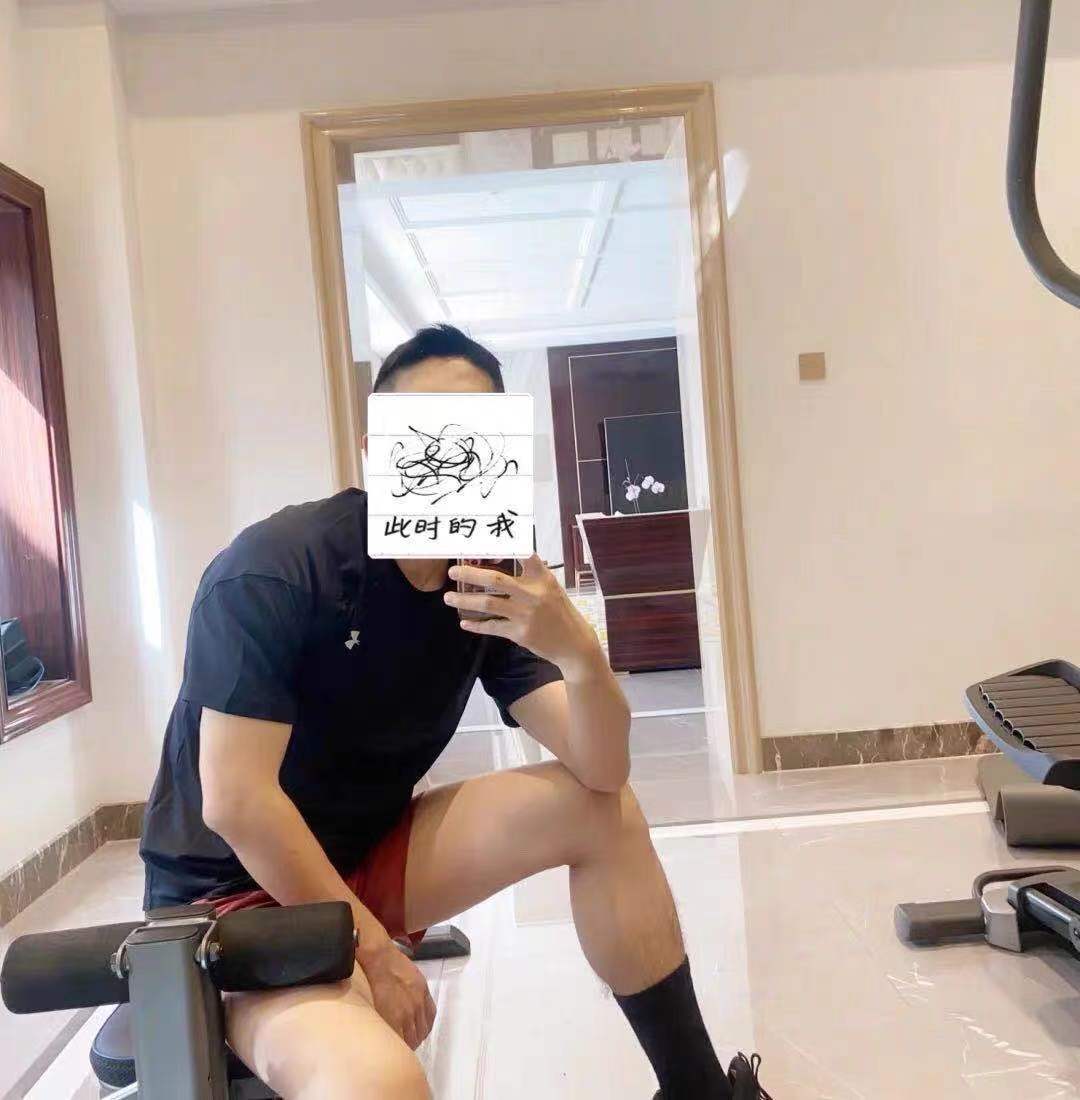 很适合运动穿的衣服