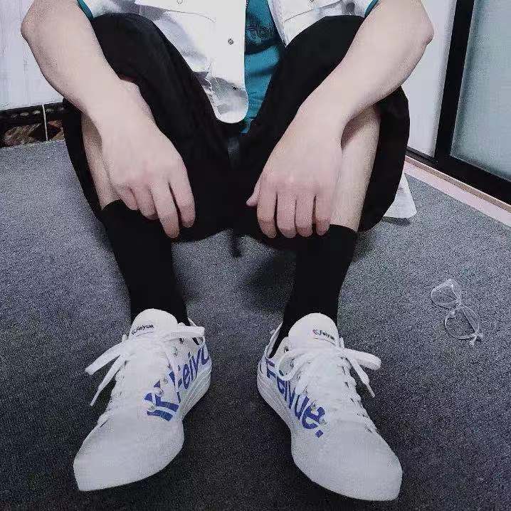 拿来做日常穿搭休闲鞋是真的太合适了