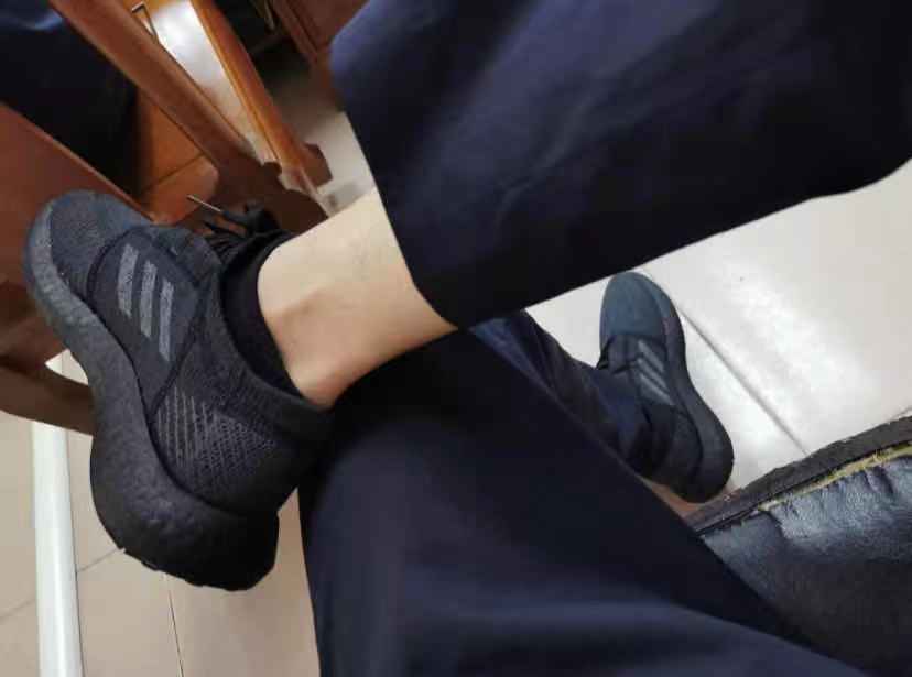 鞋子质量很好，很大气，也很上档次