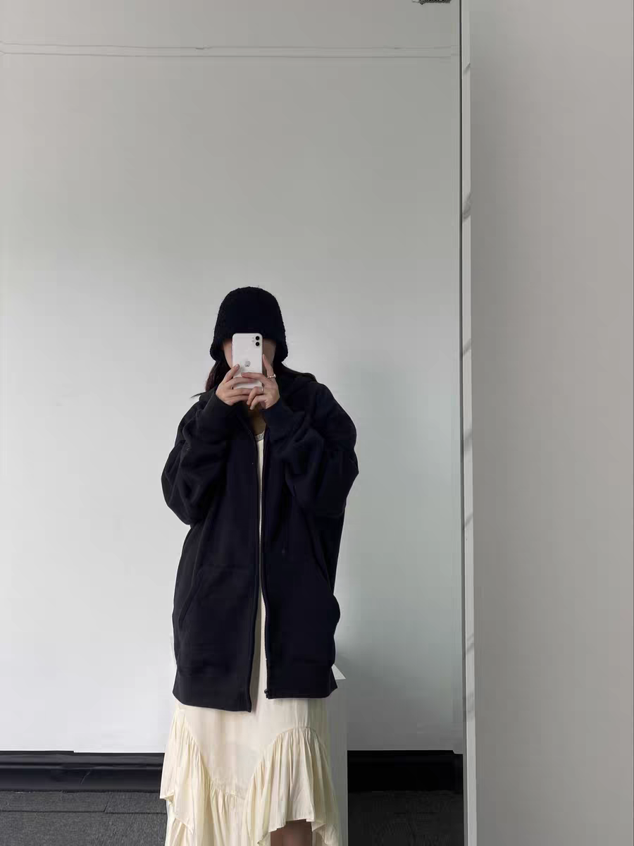 拉链卫衣很可