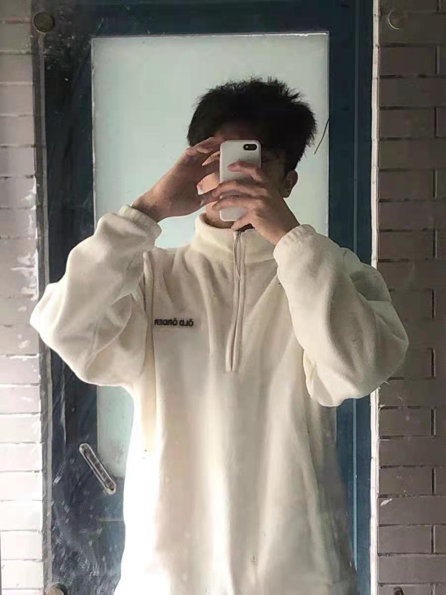 衣服面料很舒适 穿起来很暖和 超级nic