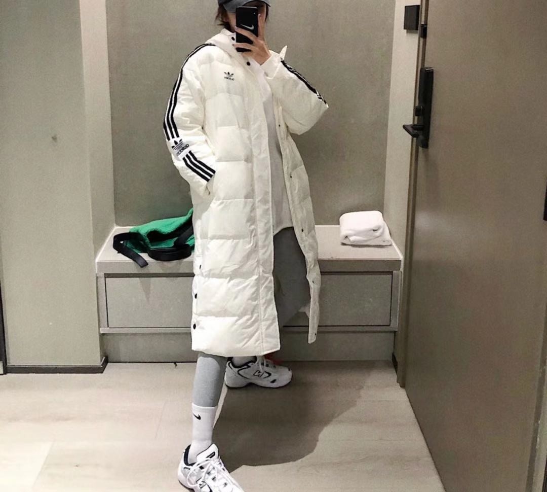 质量不错，很好看，白色很干净舒服，款式很
