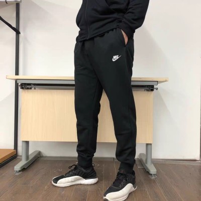 面料很舒服，上身不错，尺码标准，好评