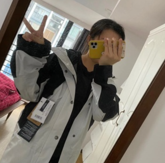 The North Face  冲锋衣