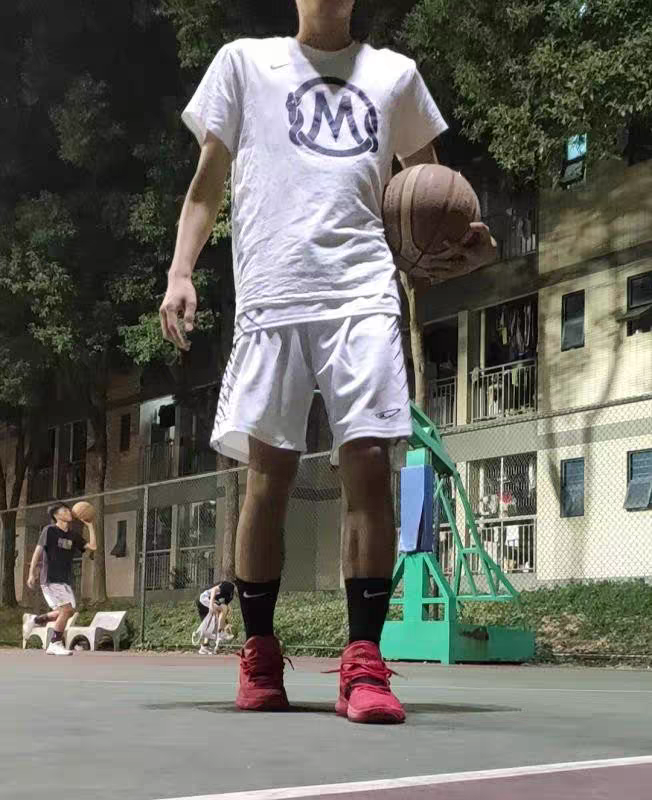 足球运动休闲耐磨防滑中筒袜 