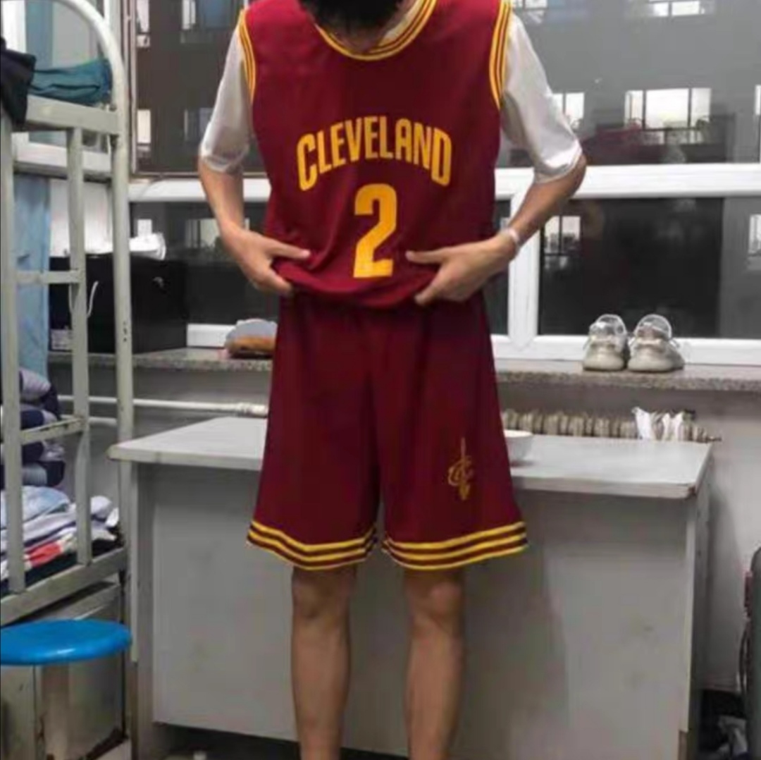 adidas 欧文 骑士队 2号球衣，帅