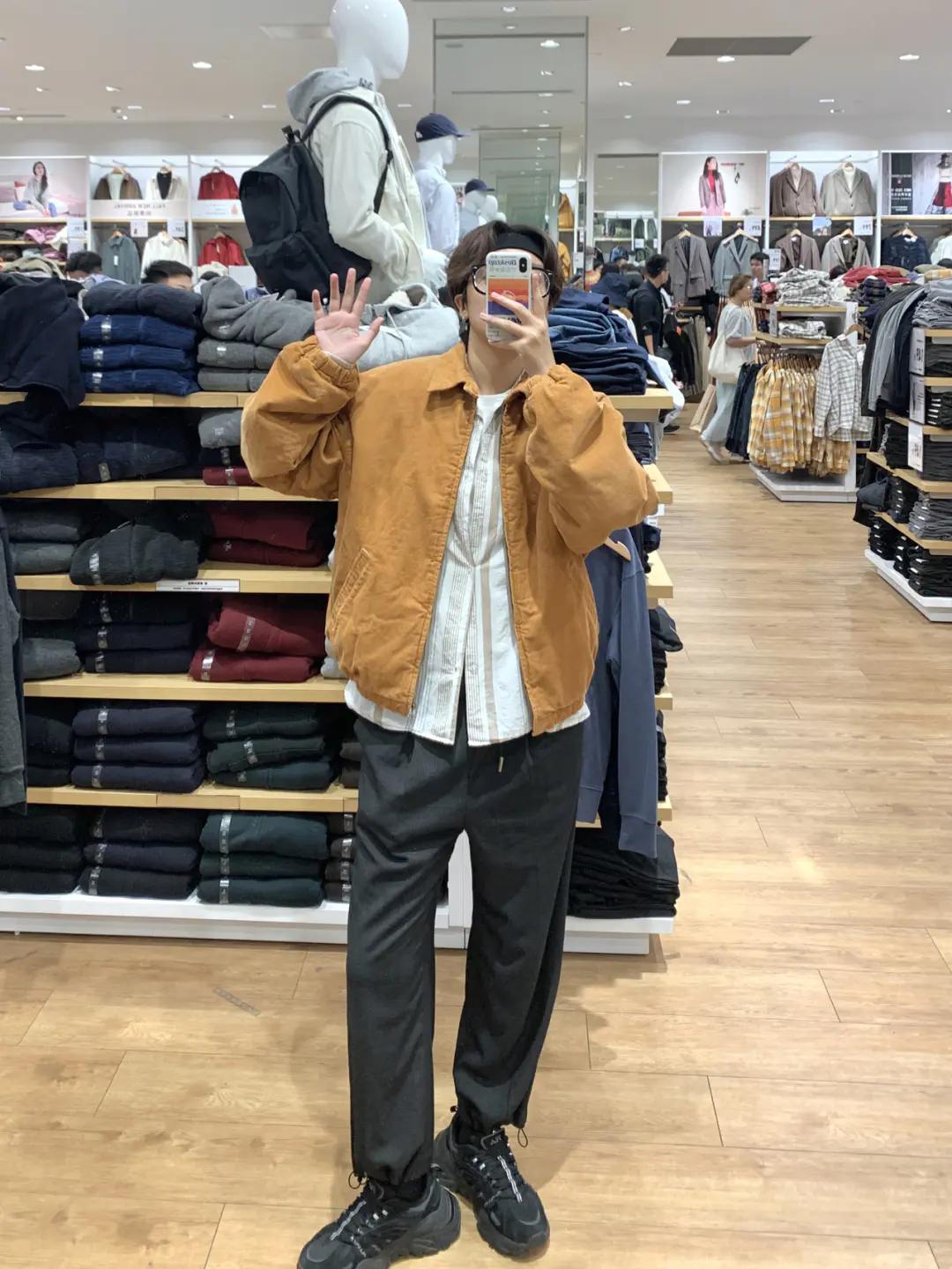 优衣库穿搭/秋冬橙色灯芯绒外套