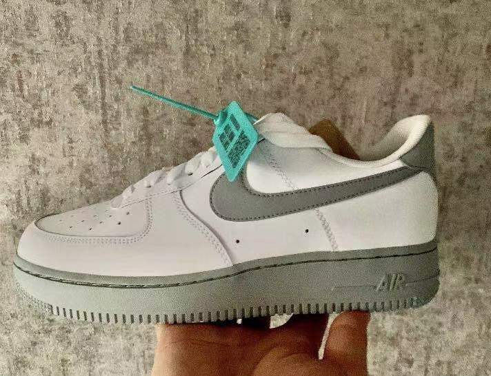 这个配色挺好搭衣服的呀