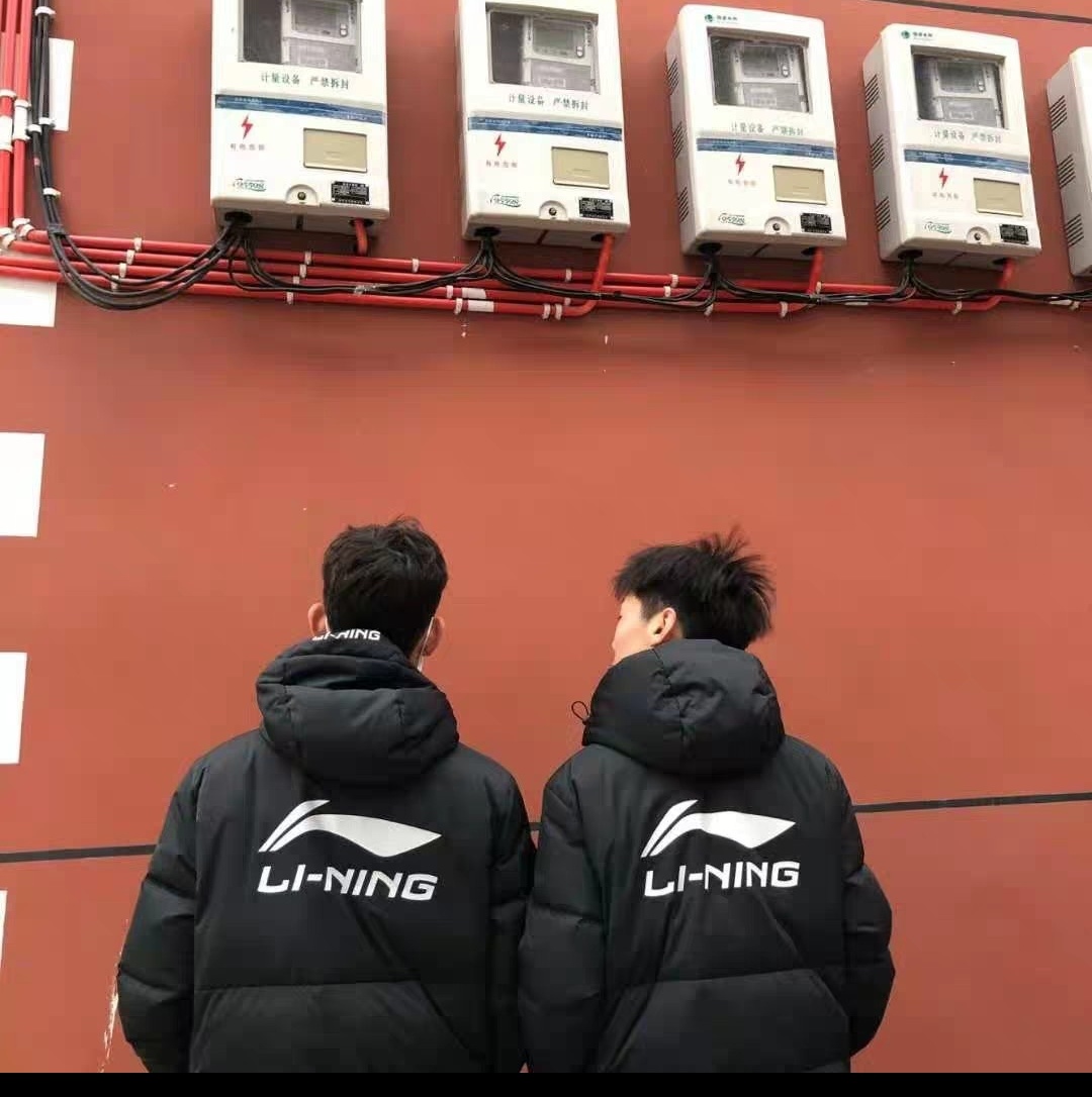 连帽防风防水保暖长款羽绒服 