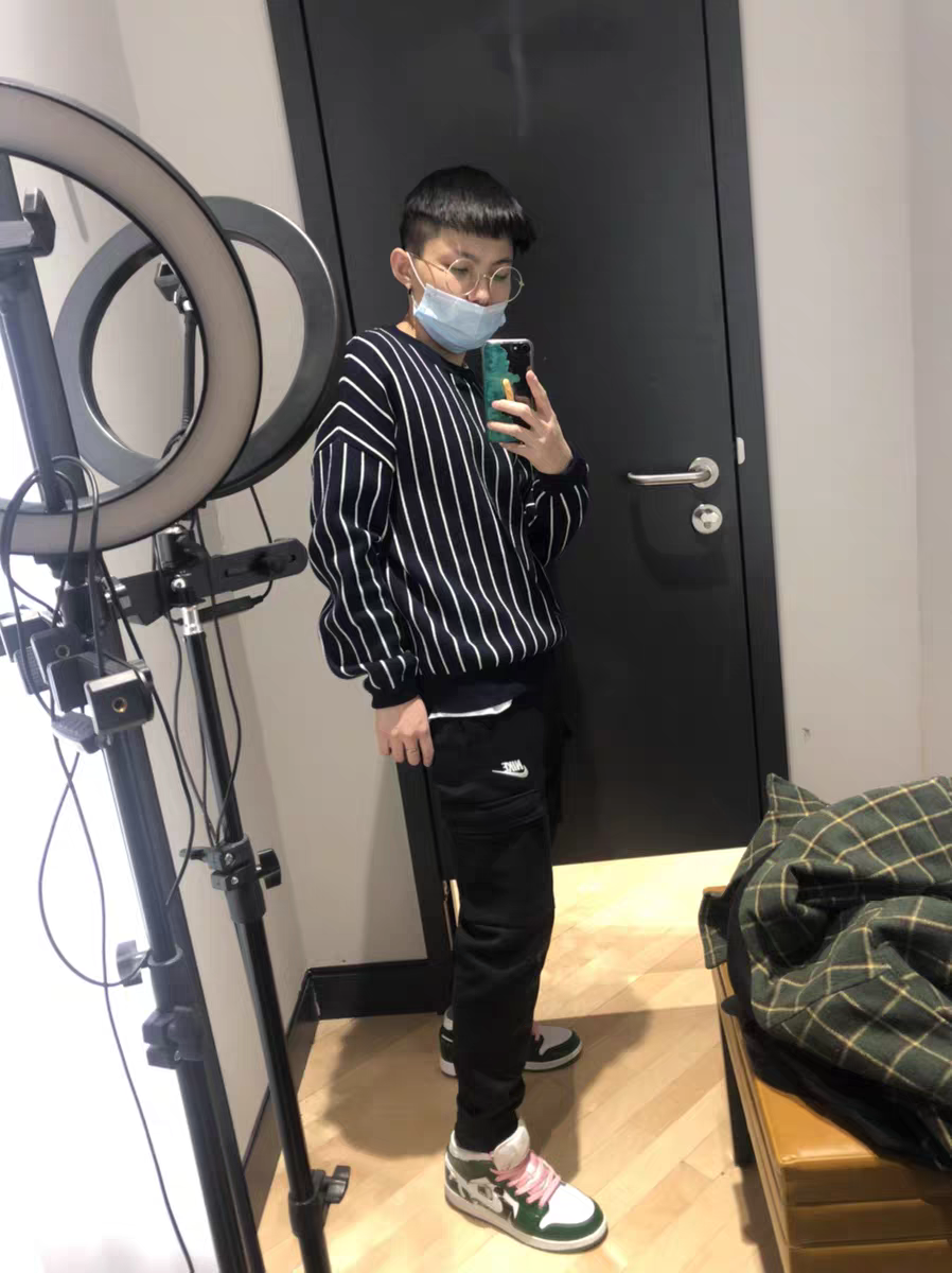  透气跑步运动裤子 