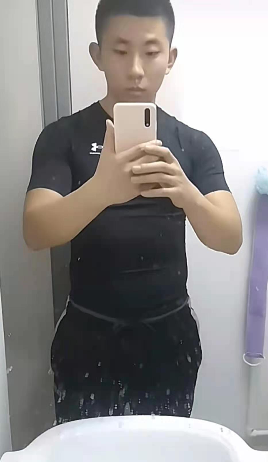 训练运动短袖T恤  