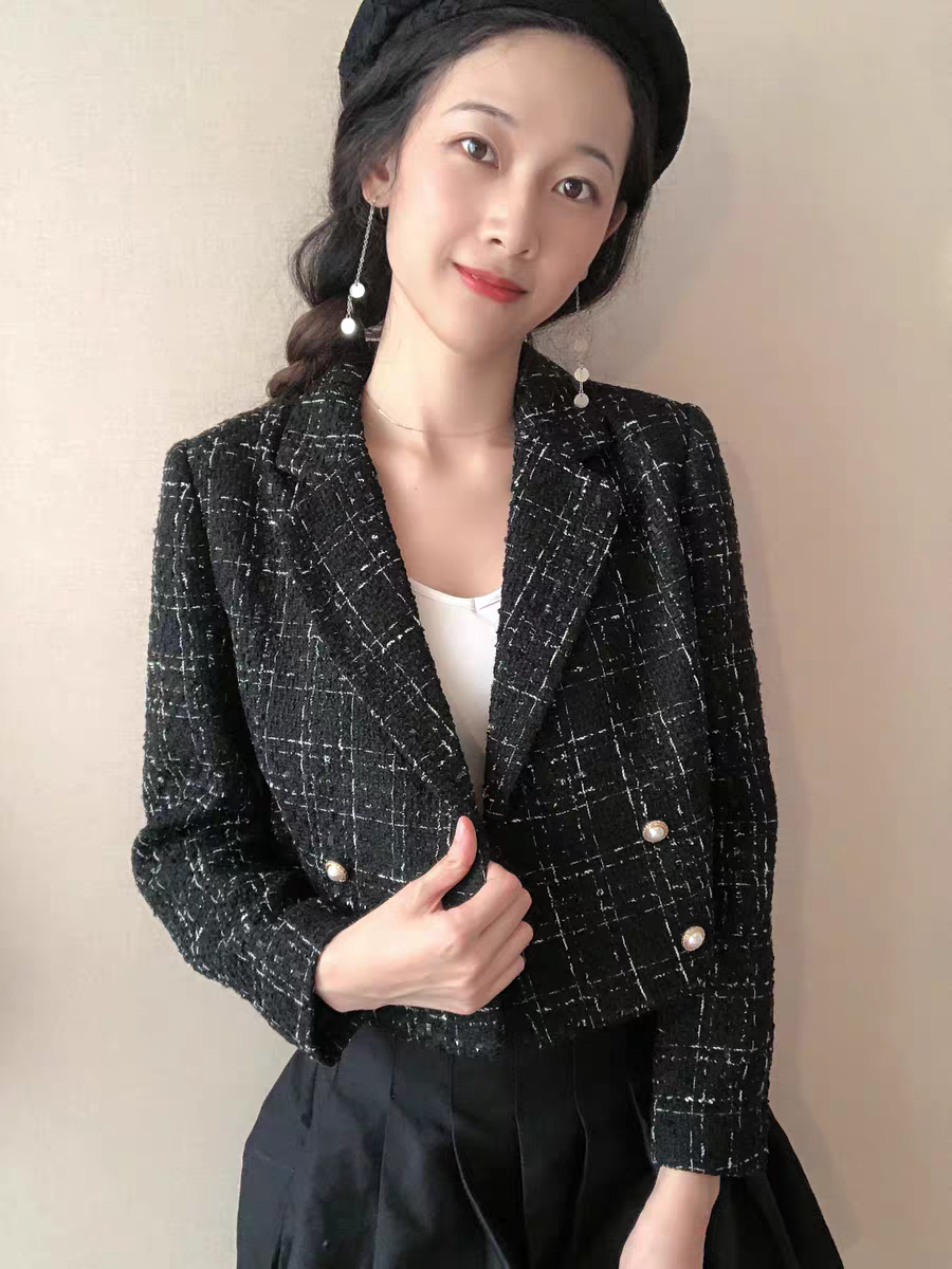 一套买的 很好看穿上有气质