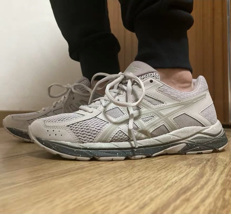 非常好的鞋子，穿起来很舒服