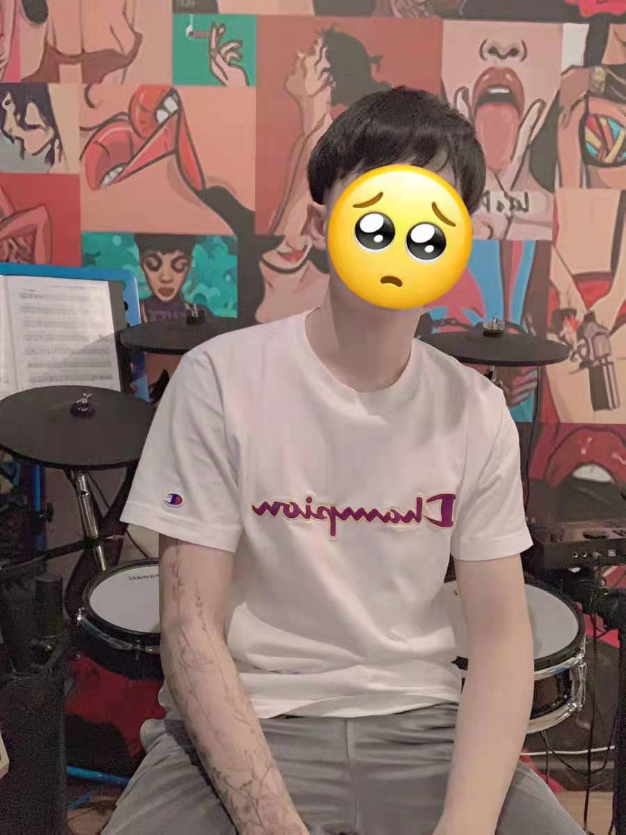  贴布草写Logo短袖T恤 