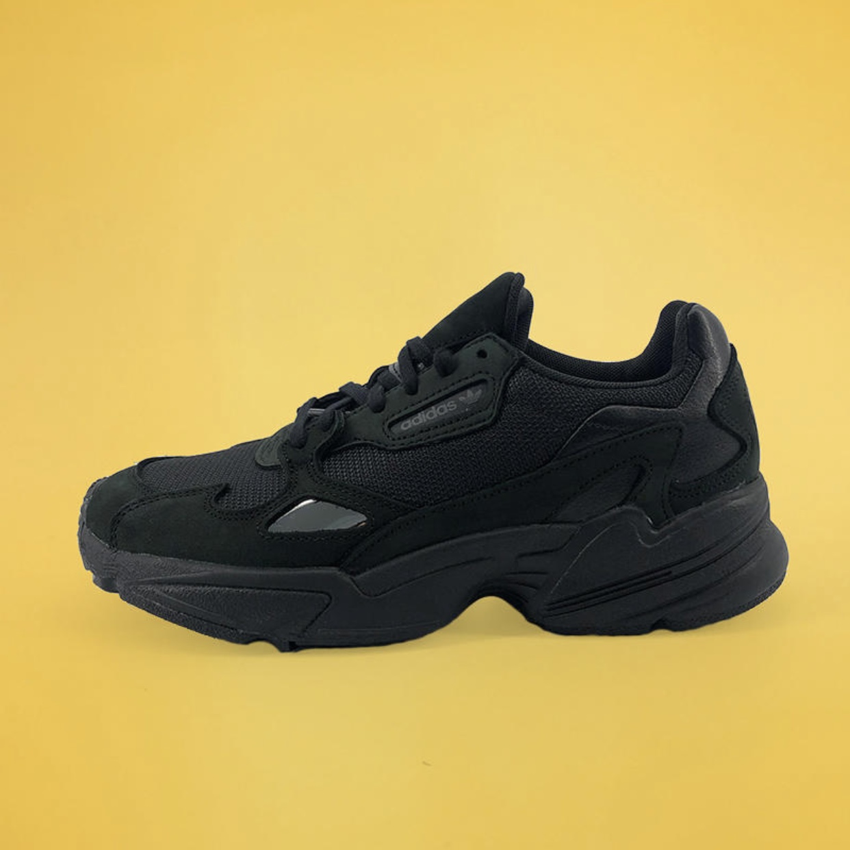 adidas Falcon W