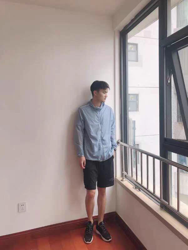 三叶草梭织外套 
