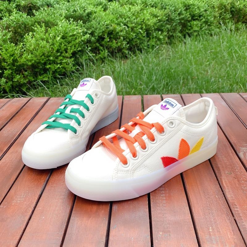鞋子的果冻边可爱呀