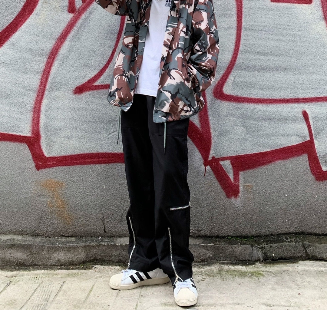 非常精致，大小合适。吊牌齐全，盒子包装都
