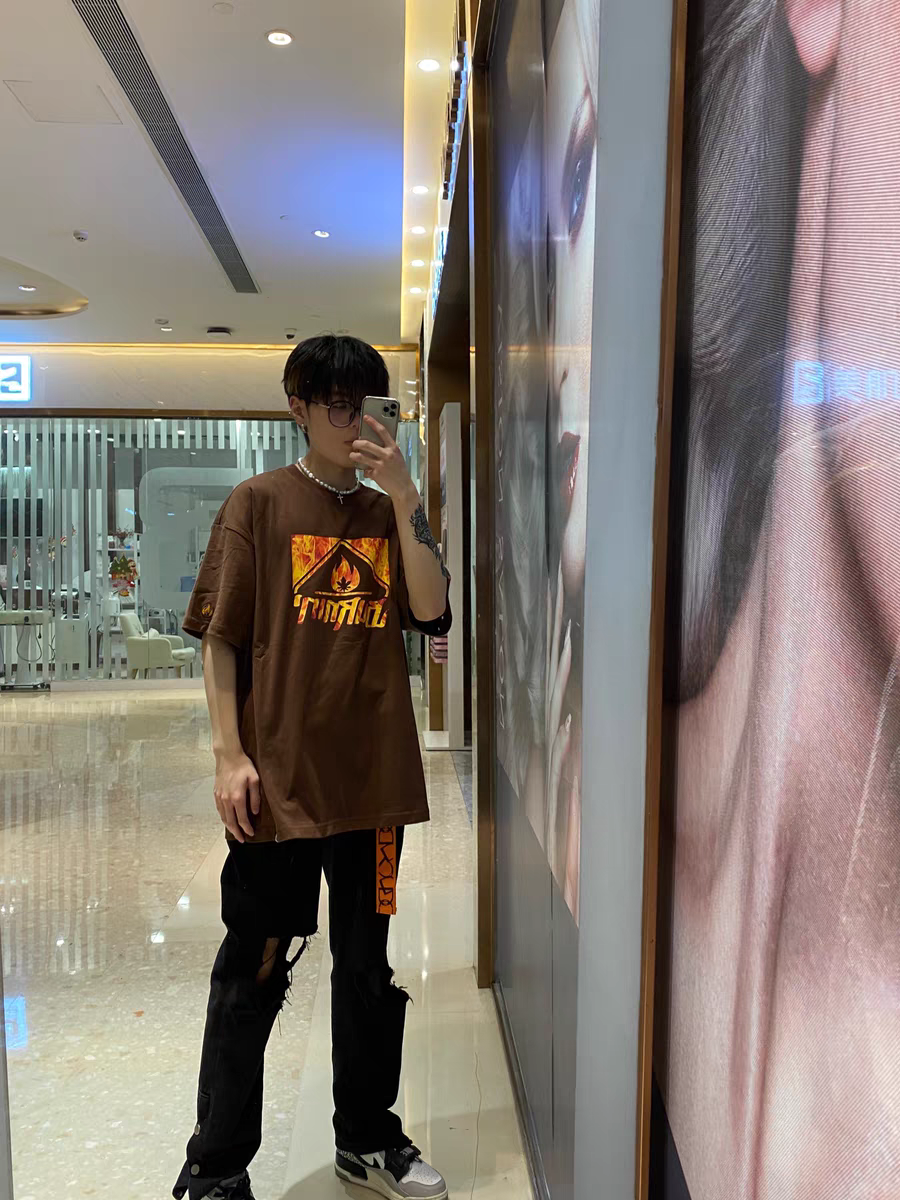 这个火焰底的logo也太燃了吧 我直接爱