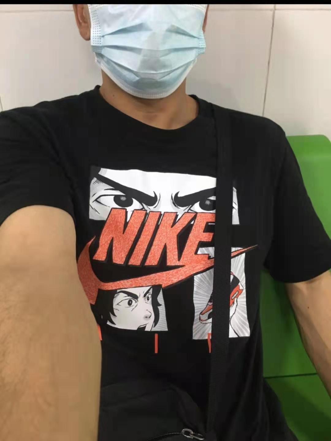  运动休闲圆领短袖T恤 