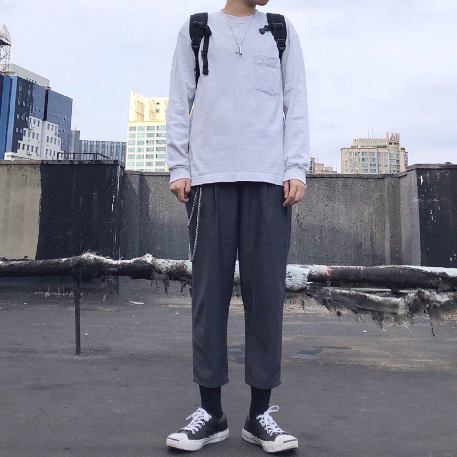 新黑白皮革