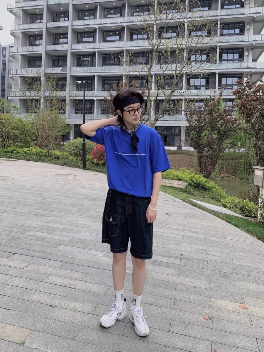 这条裤子很酷
