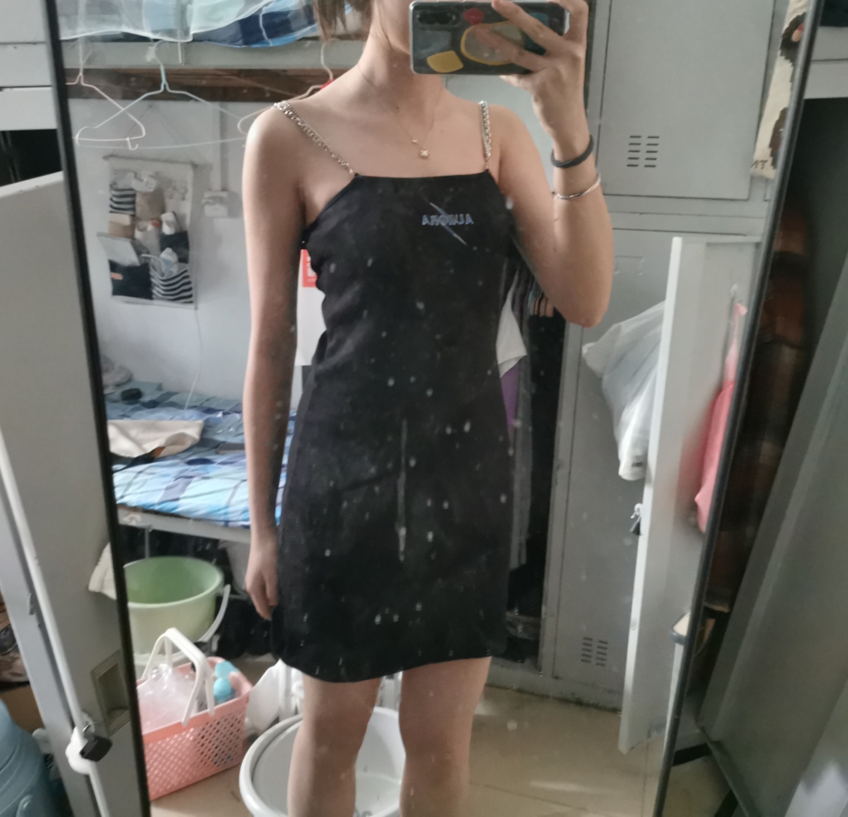 UR链条肩带小妖精小黑裙宝藏连衣裙