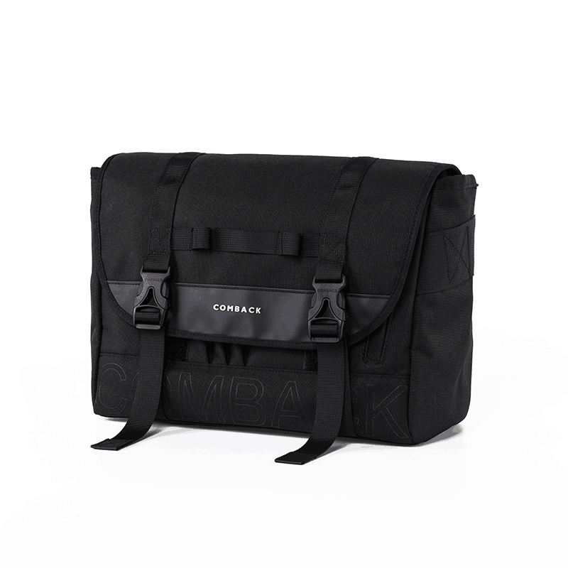 推荐商品：Comback URBAN BLACK系列 休闲斜挎邮差包 