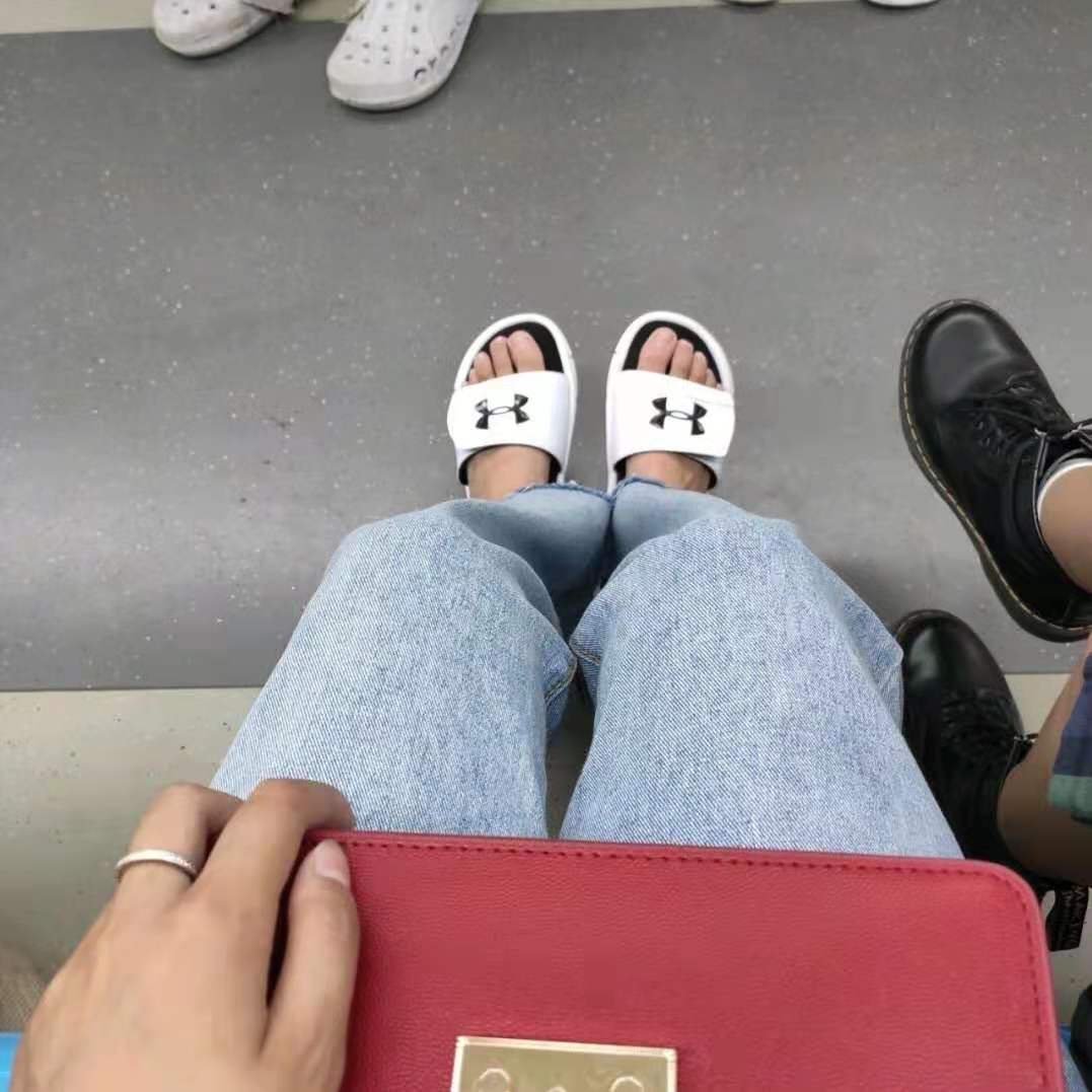 新入手的拖鞋