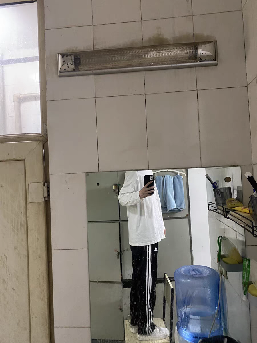运动宽松三条纹休闲长裤 