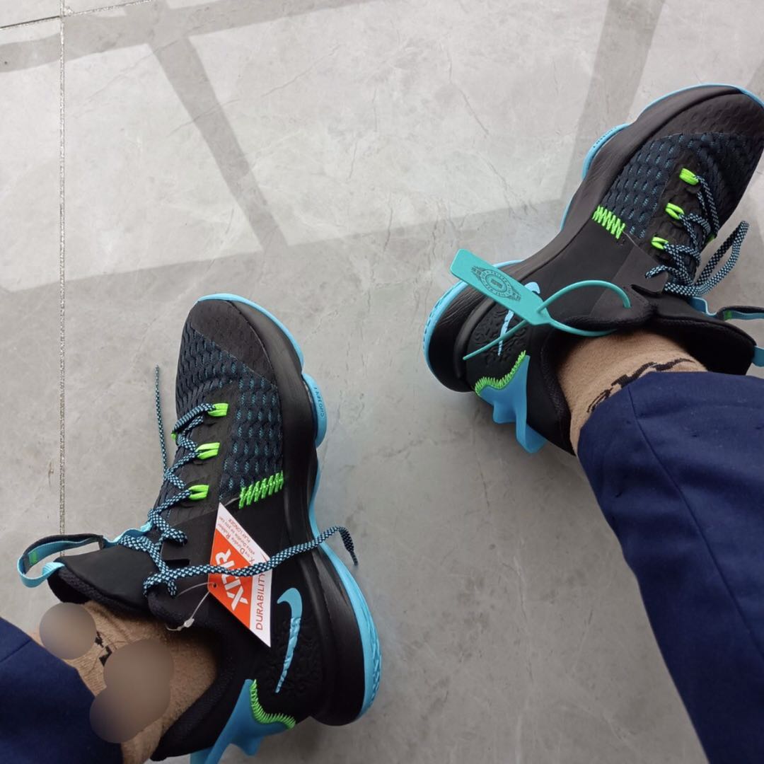 Nike Lebron W