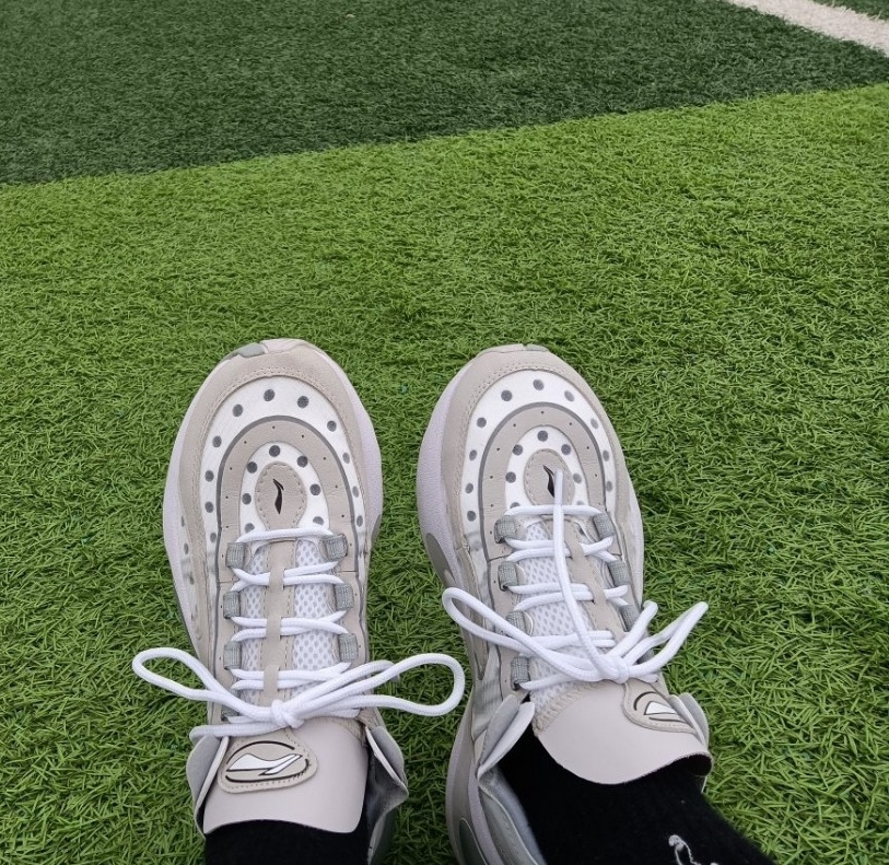 鞋子真的简直不要太好看了，怎么可以这么漂