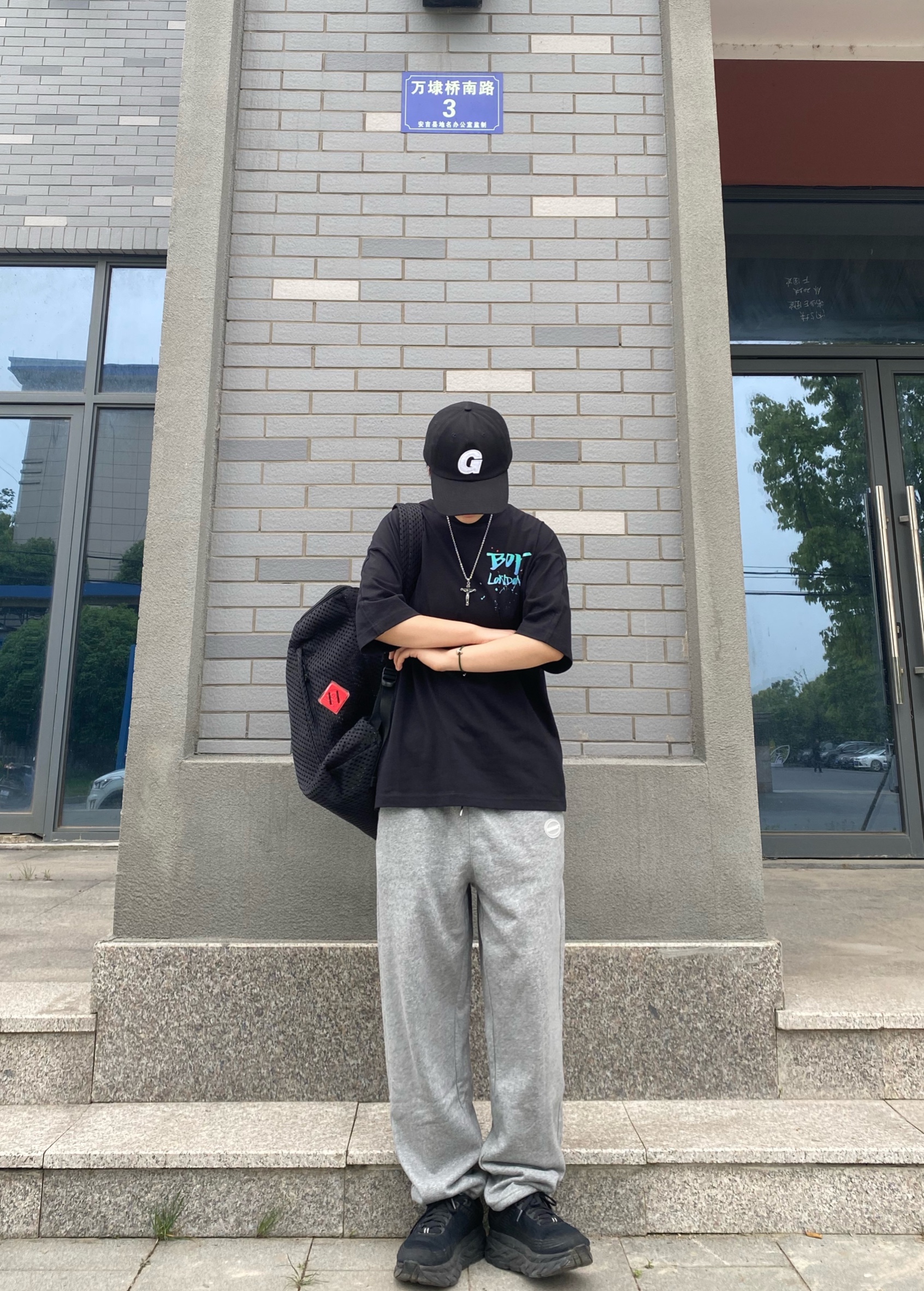 渐变涂鸦老鹰印花潮流T恤 穿搭