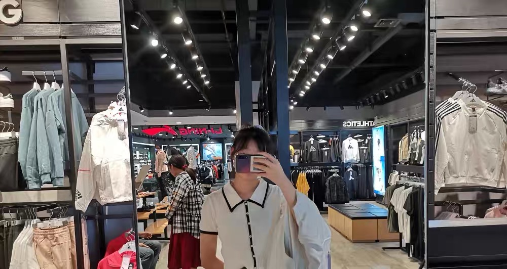 衣服很好看，显身材
