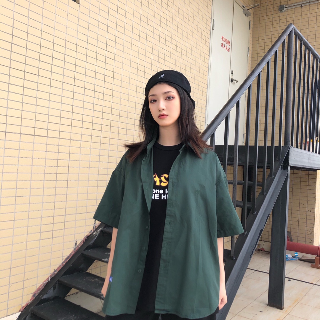 宽松休闲多色基础色弓背短袖衬衫