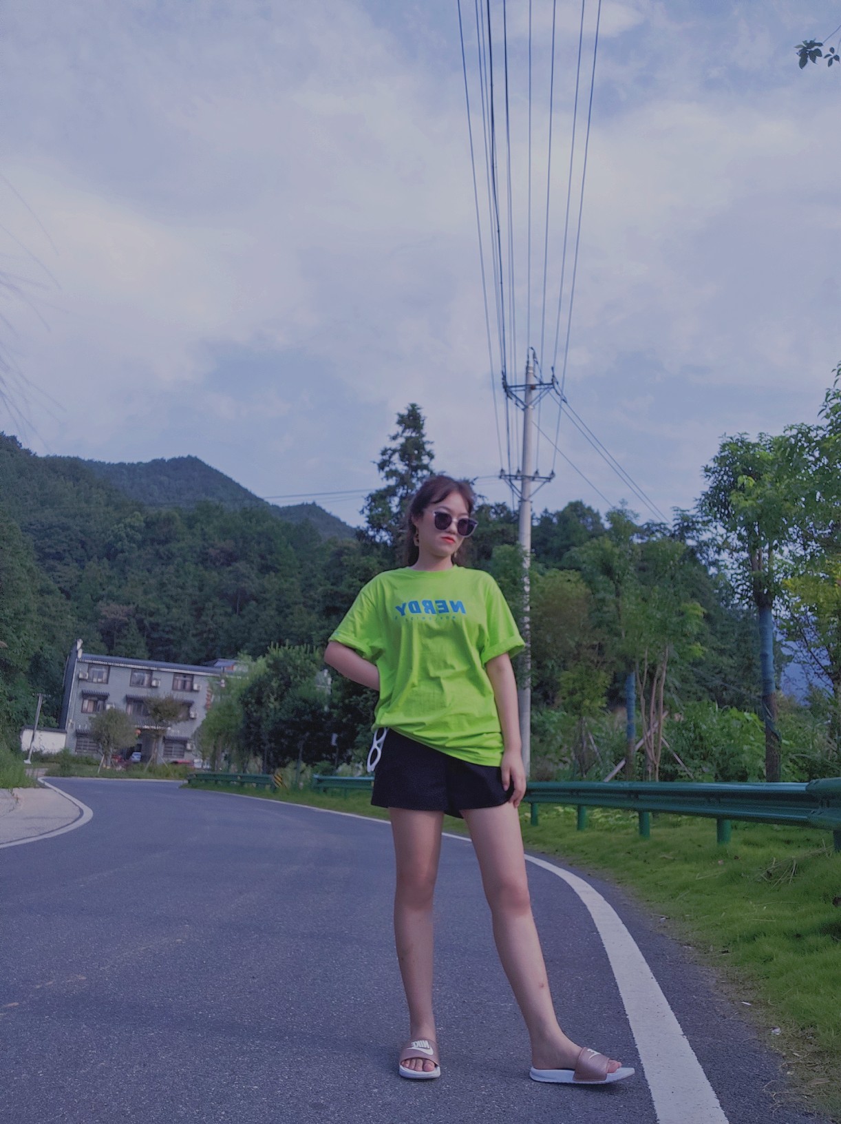 Nerdy男女同款短袖T恤