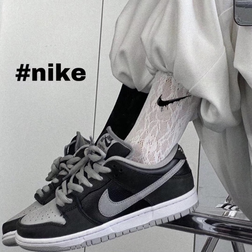 nike gril
