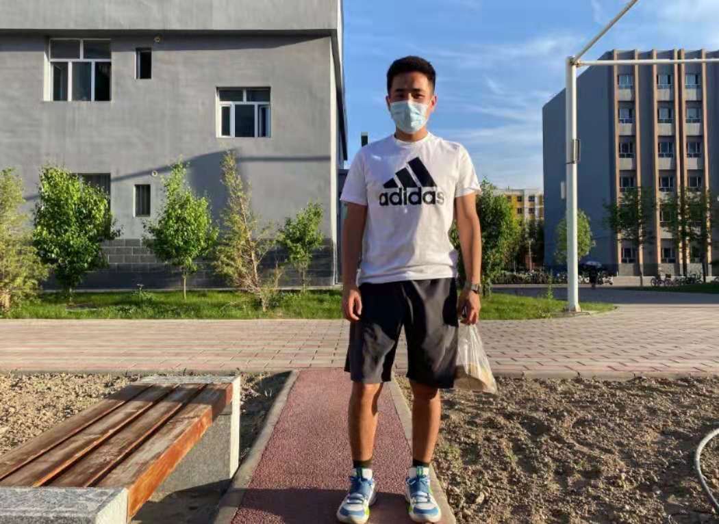 超赞的透气短袖T恤 